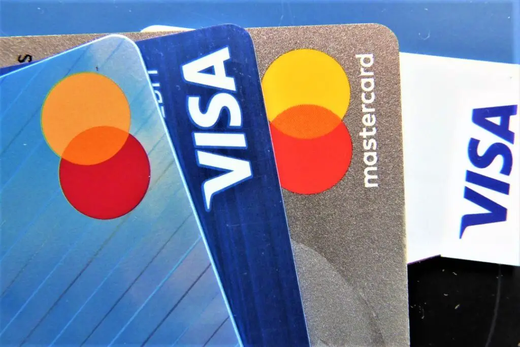 U.S. credit card debt reaches all time high, exceeds $1 trillion