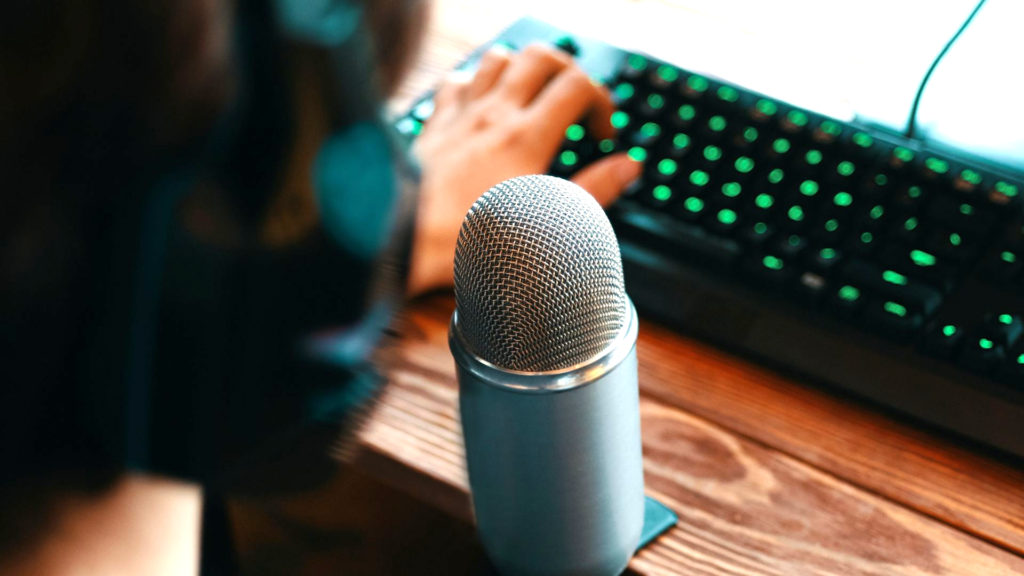 Mastering the Craft: How to Become a Podcast Editor and Boost Your Career