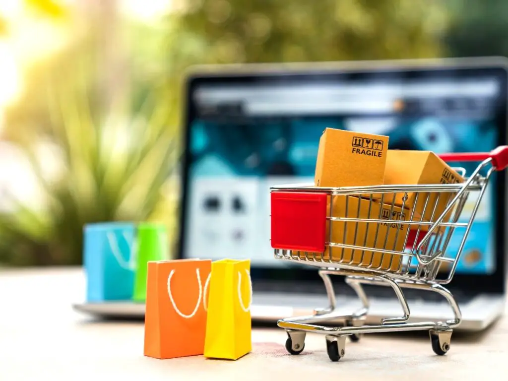 Online vs. Offline Shopping Making Informed Choices